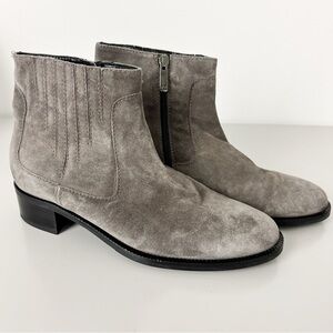 Aquatalia Women’s 8.5 Grey Suede Boots